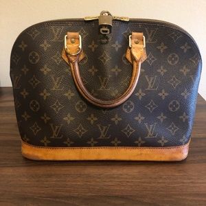 Louis Vuitton Alma PM